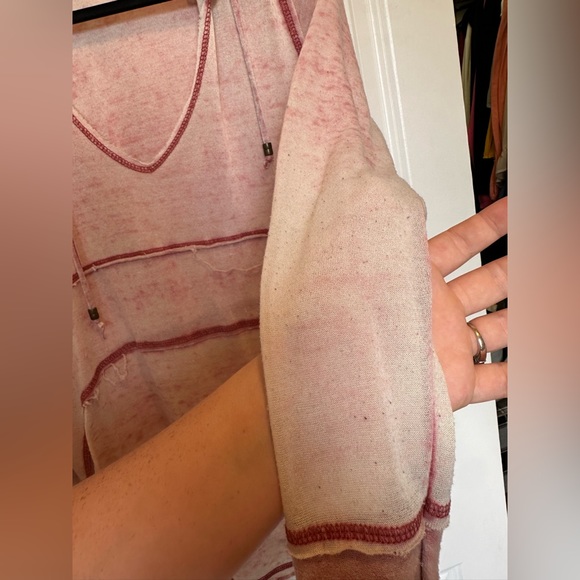 Altar’d State lightweight top - Picture 5 of 5